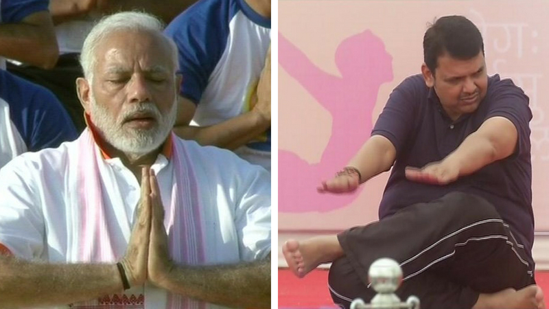 International Yoga Day : डेहराडूनमध्ये मोदींनी तर मुंबईत मुख्यमंत्र्यांनी केला योग