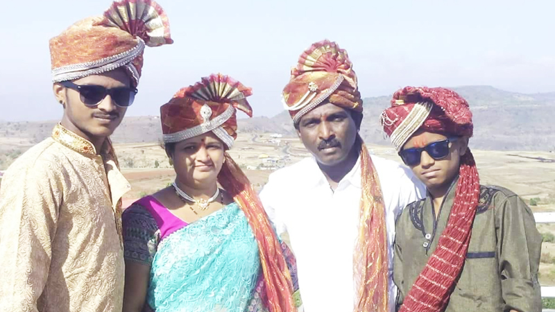 पत्नी आणि मुलांना विष देऊन मंत्रालयातील कर्मचाऱ्याची आत्महत्या