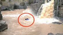 VIDEO : सेल्फी काढण्याच्या नादात दोघे धबधब्यात पडले,पण...
