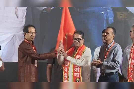 अखेर शिशिर शिंदेंची 'घरवापसी',कान धरून मागितली शिवसैनिकांची माफी