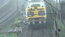 भाऊबीजेला प्रवाशांचे हाल, मालगाडीच्या दोन डब्यांना आग लागल्यामुळे पश्चिम रेल्वे वाहतूक विस्कळीत