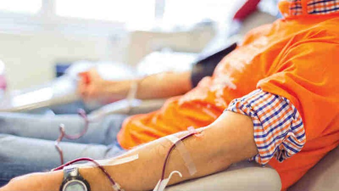 18 पेक्षा कमी आणि  60 पेक्षा जास्त वयाच्या व्यक्तींचंही रक्त घेतलं जात नाही.