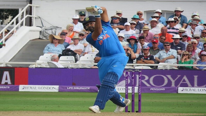भारतीय टीमचा हिटमॅन रोहित शर्माने तीन एकदिवसीय सामन्यांच्या मालिकेतील पहिल्याच सामन्यात इंग्लंडचा धुव्वा उडवला आहे. फोटो सौजन्य - BCCI भारतीय टीमचा हिटमॅन रोहित शर्माने तीन एकदिवसीय सामन्यांच्या मालिकेतील पहिल्याच सामन्यात इंग्लंडचा धुव्वा उडवला आहे. फोटो सौजन्य - BCCI
