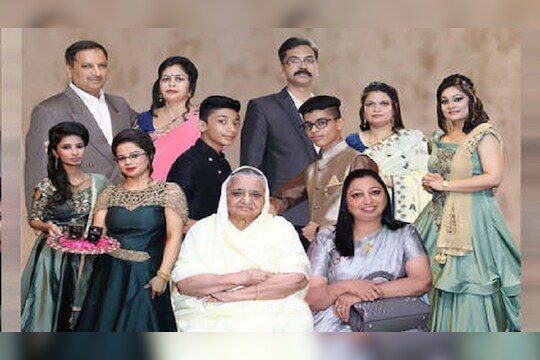 बुराडी  प्रकरणात नवा खुलासा, भाटिया कुटुंब रोज करायचं 'हे' काम