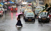 आज आणि उद्या मुंबईत जोरदार पाऊस, हवामान खात्याचा इशारा आज आणि उद्या मुंबईत जोरदार पाऊस, हवामान खात्याचा इशारा