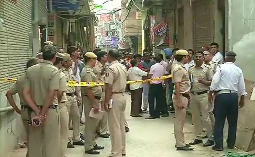 रात्री दुकान बंद करून झोपले, सकाळी 11 मृतदेह लटकलेल्या अवस्थेत शेजाऱ्यांनी पाहिले