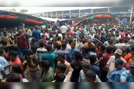 नरेंद्र मोदींच्या सभेत मंडप कोसळला, 20 जण जखमी