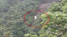 आंबेनळी घाटात अपघातानंतर मृत कर्मचाऱ्यांचे मोबाईल गायब आंबेनळी घाटात अपघातानंतर मृत कर्मचाऱ्यांचे मोबाईल गायब