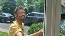 कॅन्सरवर उपचार घेणाऱ्या इरफान खानचा हा हसरा फोटो पाहिलात का? कॅन्सरवर उपचार घेणाऱ्या इरफान खानचा हा हसरा फोटो पाहिलात का?