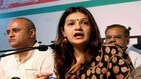 प्रियांका चतुर्वेदींना ट्विटरवर धमकी देणारा पोलिसांच्या जाळ्यात