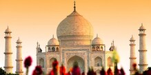 देखभाल होत नसेल तर 'ताजमहाल' पाडून टाका, सुप्रीम कोर्टानं खडसावलं देखभाल होत नसेल तर 'ताजमहाल' पाडून टाका, सुप्रीम कोर्टानं खडसावलं