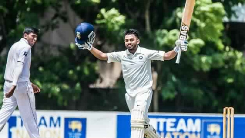 चर्चा अर्जुन तेंडुलकरची, पण भाव खाल्ला अकोल्याच्या अर्थवने!