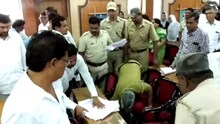 VIDEO : अकोला महापालिकेत स्मशानभूमीवरून राडा!