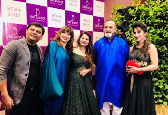 मराठी बिग बाॅसची थाटात सांगता झाली. मेघा धाडेनं विजेतेपद पटकावत पहिली विजेती होण्याचा मान मिळवला. मराठी बिग बॉसचे सुत्रसंचालक महेश मांजरेकर यांनी केलं होतं. त्यांचा 16 ऑगस्टला 60वा वाढदिवस मोठ्या धुमधडाक्यात साजरा करण्यात आला. मराठी बिग बाॅसची थाटात सांगता झाली. मेघा धाडेनं विजेतेपद पटकावत पहिली विजेती होण्याचा मान मिळवला. मराठी बिग बॉसचे सुत्रसंचालक महेश मांजरेकर यांनी केलं होतं. त्यांचा 16 ऑगस्टला 60वा वाढदिवस मोठ्या धुमधडाक्यात साजरा करण्यात आला.