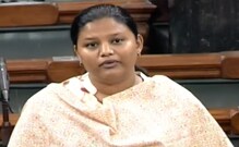 माझ्यावर हल्ला करणाऱ्यांवर अॅट्रॉसिटी दाखल करा -हिना गावित माझ्यावर हल्ला करणाऱ्यांवर अॅट्रॉसिटी दाखल करा -हिना गावित