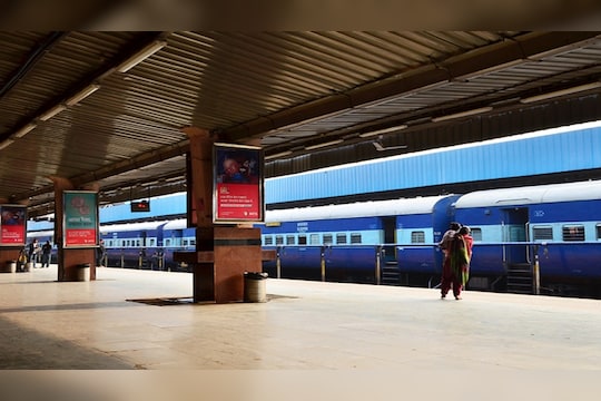 रेल्वेमध्ये पुन्हा सुरू झाली भरती, १० वी पास या तारखेपर्यंत करू शकतात अर्ज