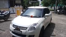 जळगावात मतदान सुरू असताना एका वाहनात सापडल्या नोटा जळगावात मतदान सुरू असताना एका वाहनात सापडल्या नोटा
