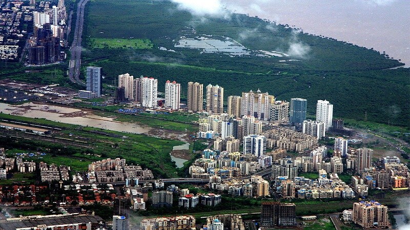 नवी मुंबई, 12 ऑगस्ट : सिडकोच्या माध्यमातून बंप्पर घरांची लाँटरी निघणार असल्याने घर देता का घर म्हणणाऱ्यांसाठी ही सुवर्णसंधी आहे. नवी मुंबई, 12 ऑगस्ट : सिडकोच्या माध्यमातून बंप्पर घरांची लाँटरी निघणार असल्याने घर देता का घर म्हणणाऱ्यांसाठी ही सुवर्णसंधी आहे.
