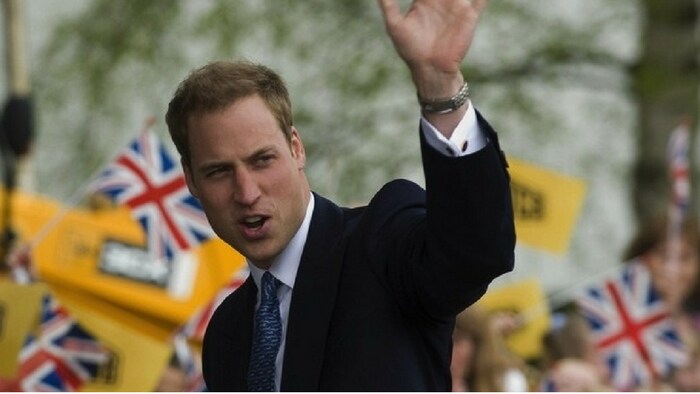 उजव्यांपेक्षा डावखुऱ्यांचे आयुर्मान कमी असते. 