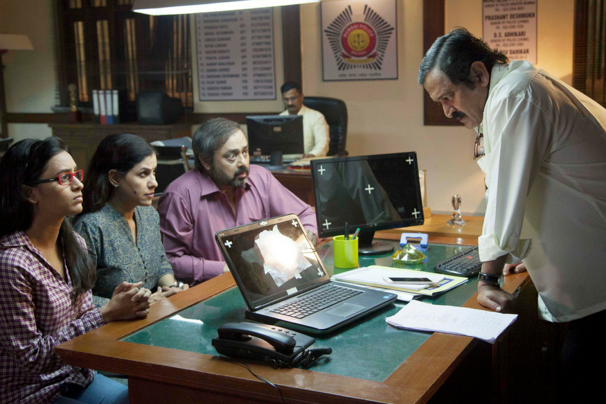 Take Care Good Night Movie Review: ही तर तुमची आमचीच कथा