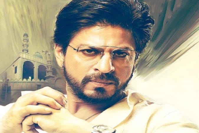 शाहरुख खान – बॉलिवूडचा किंग खान शाहरुखने त्याच्या २५ वर्षांच्या कारकिर्दीत अनेक पात्रं साकारली आहेत. पण त्याचे असे कमीच चित्रपट आहेत ज्यामध्ये त्याने दाढी ठेवली आहे. शाहरुखच्या चाहत्यांनी त्याच्या या दुर्मीळ बियर्ड लूकलाही भरपूर पसंती दिली आहे. शाहरुख खान – बॉलिवूडचा किंग खान शाहरुखने त्याच्या २५ वर्षांच्या कारकिर्दीत अनेक पात्रं साकारली आहेत. पण त्याचे असे कमीच चित्रपट आहेत ज्यामध्ये त्याने दाढी ठेवली आहे. शाहरुखच्या चाहत्यांनी त्याच्या या दुर्मीळ बियर्ड लूकलाही भरपूर पसंती दिली आहे.