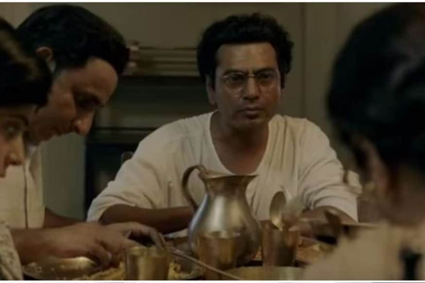 फाळणीपूर्वीच्या लुधियानात जन्म झालेले मंटो यांनी उमेदीचा काळ मुंबईत घालवला. तत्कालीन बॉलिवूडच्या दुनियेत त्यांची ऊठबस होती आणि ते चित्रपट संहिताही लिहित असत. फाळणीनंतर त्यांनी पाकिस्तानात जाणं पसंत केलं. त्यावरून भारतीयांचा रोष त्यांनी ओढवून घेतला. फाळणीपूर्वीच्या लुधियानात जन्म झालेले मंटो यांनी उमेदीचा काळ मुंबईत घालवला. तत्कालीन बॉलिवूडच्या दुनियेत त्यांची ऊठबस होती आणि ते चित्रपट संहिताही लिहित असत. फाळणीनंतर त्यांनी पाकिस्तानात जाणं पसंत केलं. त्यावरून भारतीयांचा रोष त्यांनी ओढवून घेतला.