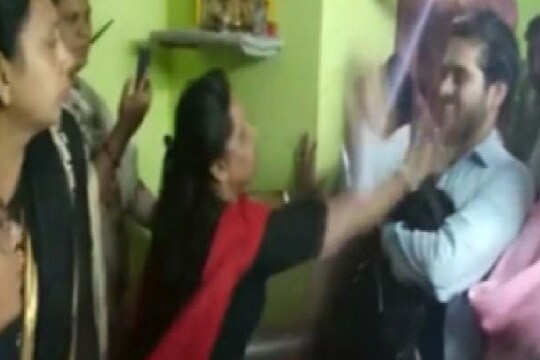 'राज ठाकरे कोण?' म्हणणाऱ्या तरुणाला महिला कार्यकर्त्यांनी दिला चोप