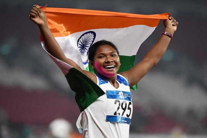 आशियाई क्रीडा स्पर्धेत भारतासाठी स्वपना बर्मनने इतिहास रचला. स्वपना बर्मनने हेप्टाथलन प्रकारात भारताला सुवर्णपदक मिळवून दिले आहे. स्वपनाच्या या सुवर्णभरारीमुळे भारताच्या खात्यात अकरावे सुवर्णपदक जमा झाले.