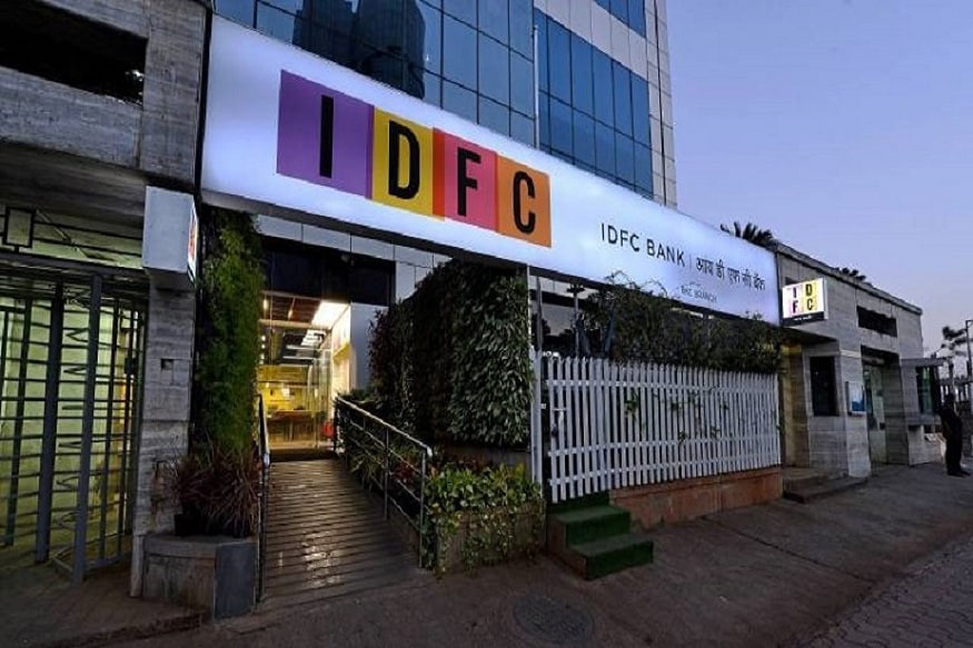 IDFC बँकेमध्ये मंथली इंट्रेस्ट पेआऊटच्या सहाय्याने व्याज उपलब्ध आहे. पण या बँकेमध्ये फक्त तिमाही व्याज उपलब्ध आहे. सोबतच स्टँडर्ट रेटपेक्षा काही प्रमाणात इथे मिळणारा व्याज कमी आहे. IDFC बँकेच्या संकेतस्थळाला भेट देऊन FD संदर्भात माहिती मिळवू शकता https://www.idfcbank.com/content/dam/idfc/image/other-pdfs/Interest%20Rate.pdf IDFC बँकेमध्ये मंथली इंट्रेस्ट पेआऊटच्या सहाय्याने व्याज उपलब्ध आहे. पण या बँकेमध्ये फक्त तिमाही व्याज उपलब्ध आहे. सोबतच स्टँडर्ट रेटपेक्षा काही प्रमाणात इथे मिळणारा व्याज कमी आहे. IDFC बँकेच्या संकेतस्थळाला भेट देऊन FD संदर्भात माहिती मिळवू शकता https://www.idfcbank.com/content/dam/idfc/image/other-pdfs/Interest%20Rate.pdf