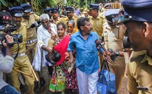 शबरीमाला मंदिरात महिलांचा प्रवेश नाहीच, पुजाऱ्यांची मंदिर बंद करण्याची धमकी