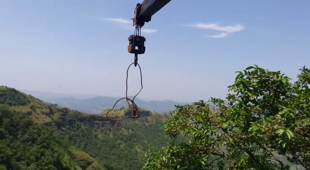 ज्या दिवशी बस दरीत कोसळली होती त्यावेळी मृतदेह बाहेर काढण्यासाठीही महाबळेश्वर ट्रेकर्सचे टीम घटनास्थळी पोहोचली होती. त्यांच्या या साहसी कामगिरीबद्दल सत्कारही करण्यात आला होता. ज्या दिवशी बस दरीत कोसळली होती त्यावेळी मृतदेह बाहेर काढण्यासाठीही महाबळेश्वर ट्रेकर्सचे टीम घटनास्थळी पोहोचली होती. त्यांच्या या साहसी कामगिरीबद्दल सत्कारही करण्यात आला होता.