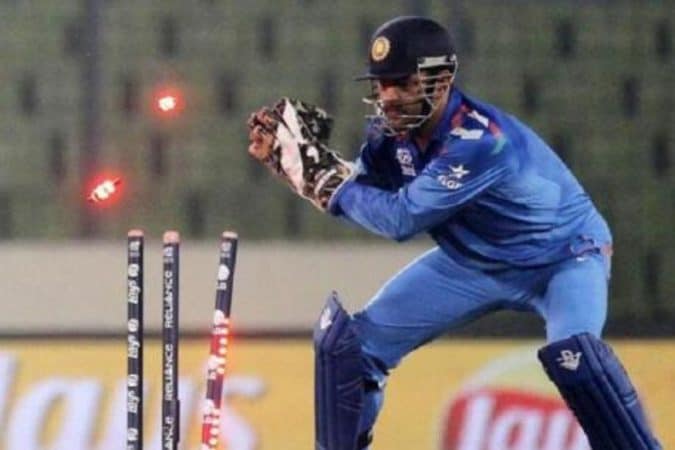 आता त्याच्या याच टीममधला एक खेळाडू आंतरराष्ट्रीय क्रिकेटमधून संन्यास घेत आहे. त्याच्या या बातमीमुळे माहीला मोठा धक्का बसला असेल यात काही शंका नाही. आता त्याच्या याच टीममधला एक खेळाडू आंतरराष्ट्रीय क्रिकेटमधून संन्यास घेत आहे. त्याच्या या बातमीमुळे माहीला मोठा धक्का बसला असेल यात काही शंका नाही.