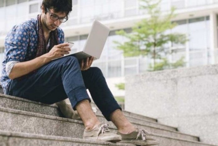 फोन आणि लॅपटॉपचा अतीवापर