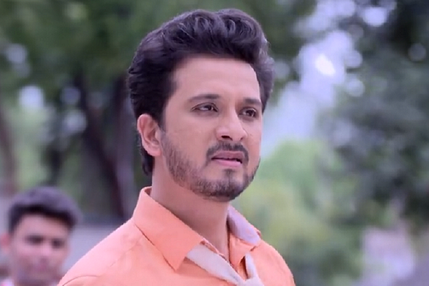 शनायाचं प्रेम गुरूला पडलं महाग, भर रस्त्यात खावा लागला आजीचा मार