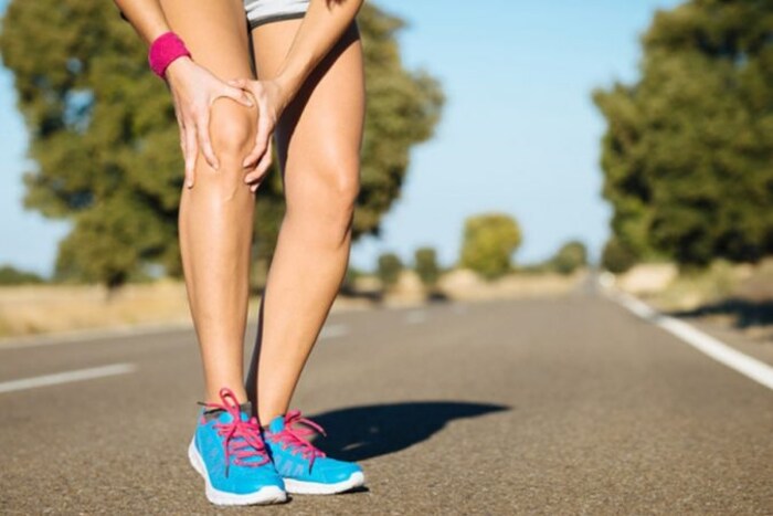 याकडे दुर्लक्ष केलं तर गुडघेही निकामी होऊ शकतात. सततच्या बसण्यामुळे पाठ दुखीचा आजार अधिक वाढू शकतो.