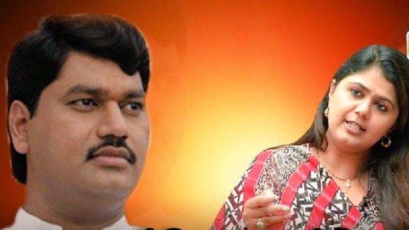 लपून-छपून वार करू नका, तर समोर येऊन लढा, असं म्हणत पंकजा मुंडे यांनी विधानपरिषदेचे विरोधी पक्षनेते धनंजय मुंडे यांना अप्रत्यक्षरित्या आव्हान दिलं. लपून-छपून वार करू नका, तर समोर येऊन लढा, असं म्हणत पंकजा मुंडे यांनी विधानपरिषदेचे विरोधी पक्षनेते धनंजय मुंडे यांना अप्रत्यक्षरित्या आव्हान दिलं.