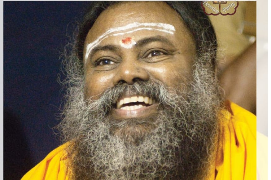 स्वामी प्रेमानंद, त्रिची, तामिळनाडू : हा स्वामी मुळचा श्रीलंकेचा. नंतर तामिळनाडूतल्या त्रिची इथं येवून त्यानं आश्रम स्थापन केला आणि आपलं प्रस्थ जमवलं. जगभरातल्या अनेक देशांमध्ये आश्रम स्थापन केले. या प्रेमानंदवर 13 मुलींवर बलात्कार केल्याचा आरोप होता. अनेक वर्षांच्या खटल्यानंतर 1997 मध्ये आरोप सिद्ध झाले आणि त्याला जेलमध्ये जावं लागलं. तुरूंगात असतानाच त्याचं 2011 मध्ये त्याचं निधन झालं. स्वामी प्रेमानंद, त्रिची, तामिळनाडू : हा स्वामी मुळचा श्रीलंकेचा. नंतर तामिळनाडूतल्या त्रिची इथं येवून त्यानं आश्रम स्थापन केला आणि आपलं प्रस्थ जमवलं. जगभरातल्या अनेक देशांमध्ये आश्रम स्थापन केले. या प्रेमानंदवर 13 मुलींवर बलात्कार केल्याचा आरोप होता. अनेक वर्षांच्या खटल्यानंतर 1997 मध्ये आरोप सिद्ध झाले आणि त्याला जेलमध्ये जावं लागलं. तुरूंगात असतानाच त्याचं 2011 मध्ये त्याचं निधन झालं.