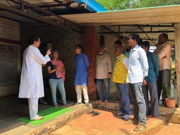 चिलाटी गाव आणि आसपासच्या भागात, माझे सहकारी अनिल शिदोरे आणि त्यांचे सहकारी 'मैत्री' ह्या संस्थेतर्फे ह्या परिसरातल्या कुपोषणाच्या प्रश्नावर आणि ग्रामविकासावर काम करत आहेत असं राज ठाकरे यांनी टि्वट करून सांगितलं. चिलाटी गाव आणि आसपासच्या भागात, माझे सहकारी अनिल शिदोरे आणि त्यांचे सहकारी 'मैत्री' ह्या संस्थेतर्फे ह्या परिसरातल्या कुपोषणाच्या प्रश्नावर आणि ग्रामविकासावर काम करत आहेत असं राज ठाकरे यांनी टि्वट करून सांगितलं.
