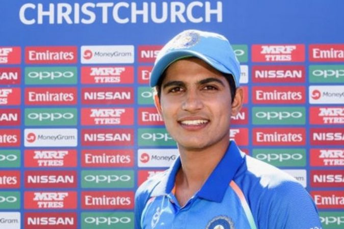 मात्र त्यानंतर गिलने १११ चेंडूत ८ चौकार आणि ३ षटकार लगावत नाबाद १०६ धावा केल्या. त्याच्या या शतकी खेळीमुळे ‘भारत- क’ अंतिम सामन्यात पोहोचला. मात्र त्यानंतर गिलने १११ चेंडूत ८ चौकार आणि ३ षटकार लगावत नाबाद १०६ धावा केल्या. त्याच्या या शतकी खेळीमुळे ‘भारत- क’ अंतिम सामन्यात पोहोचला.