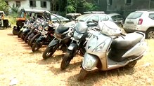 गाडी चालवायच्या हौसेपोटी त्याने चोरल्या दुचाकी आणि रिक्षा!