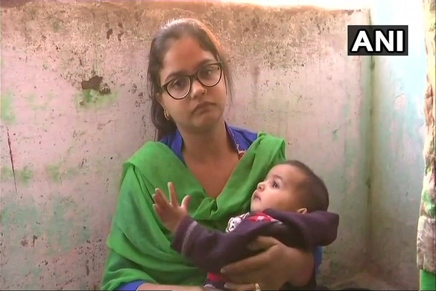 दरबीरला 8 महिन्यांची एक मुलगी आहे. त्याच्या लग्नाला फक्त 1 वर्ष पूर्ण झालं आहे आणि त्यात त्याचं असं जाणं म्हणजे त्याच्या कुटुंबियांसाठी मोठा धक्का आहे. दरबीरला 8 महिन्यांची एक मुलगी आहे. त्याच्या लग्नाला फक्त 1 वर्ष पूर्ण झालं आहे आणि त्यात त्याचं असं जाणं म्हणजे त्याच्या कुटुंबियांसाठी मोठा धक्का आहे.