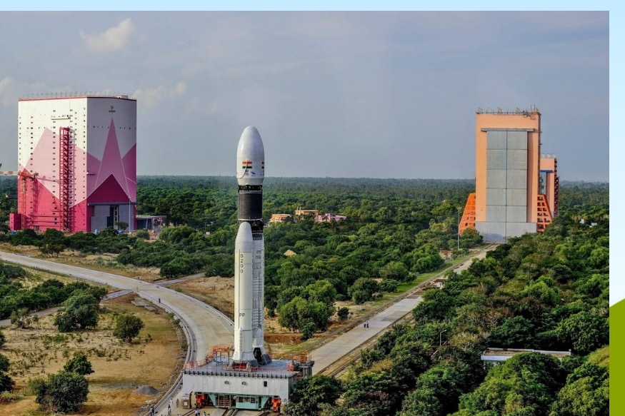 GSLVMkIIID2 हे रॉकेट या उपग्रहाला भूस्थिर कक्षेत प्रस्थापीत करणार आहे. GSAT-29 चं वजन 3,423 किलो असून 10 वर्षांच्या मिशनसाठी या उपग्रहाला पाठवण्यात आलंय. या उपग्रहाचं कामकाज सुरळीत सुरू होण्यास अजुन काही दिवस लागणार आहेत. श्रीहरी कोटातल्या कंट्रोल रूम मधून उपग्रहावर नियंत्रण ठेवण्यात येणार आहे. GSLVMkIIID2 हे रॉकेट या उपग्रहाला भूस्थिर कक्षेत प्रस्थापीत करणार आहे. GSAT-29 चं वजन 3,423 किलो असून 10 वर्षांच्या मिशनसाठी या उपग्रहाला पाठवण्यात आलंय. या उपग्रहाचं कामकाज सुरळीत सुरू होण्यास अजुन काही दिवस लागणार आहेत. श्रीहरी कोटातल्या कंट्रोल रूम मधून उपग्रहावर नियंत्रण ठेवण्यात येणार आहे.