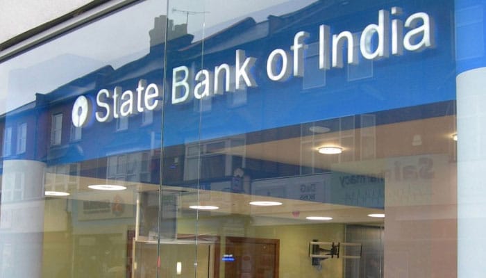 देशातील सगळ्यात मोठी सरकारी बँक SBI मध्ये तुम्ही लहान मुलाचं खातं उघडू शकता. स्टेट बँक ऑफ इंडियामध्ये अशी अनेक प्रकारची खाती उपलब्ध आहेत. या खात्यामध्ये कमीत-कमी बॅलन्स ठेवणं बंधनकारक नाही. देशातील सगळ्यात मोठी सरकारी बँक SBI मध्ये तुम्ही लहान मुलाचं खातं उघडू शकता. स्टेट बँक ऑफ इंडियामध्ये अशी अनेक प्रकारची खाती उपलब्ध आहेत. या खात्यामध्ये कमीत-कमी बॅलन्स ठेवणं बंधनकारक नाही.