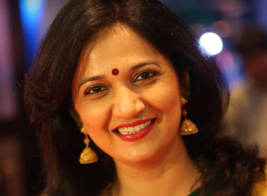 कविताला सेलिब्रेशनची आवड आहे. ती म्हणाली, आपण नेहमीच कसलं ना कसलं सेलिब्रेशन करत असतोच.