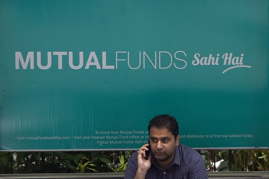 पेटीएमकडून पेटीएम मनी (Paytm Money) ही सेवा सुरू करण्यात आली आहे. याद्वारे गुंतवणूकदार म्युच्युअल फंड खरेदी करू शकतात. त्यासाठी गुंतवणूकदारांना केवायसी करणं गरजेचं आहे. पेटीएमकडून पेटीएम मनी (Paytm Money) ही सेवा सुरू करण्यात आली आहे. याद्वारे गुंतवणूकदार म्युच्युअल फंड खरेदी करू शकतात. त्यासाठी गुंतवणूकदारांना केवायसी करणं गरजेचं आहे.