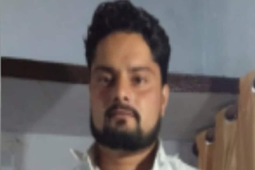 जहांगीरवर आणखी एक गुन्हा दाखल होता. या प्रकरणात तो पोलिसांना शरण आला होता. पोलिसांनी जेव्हा जहांगीरची चौकशी केली त्याने आधी उडवाउडवीची उत्तरं दिली. पोलिसांनी खाक्या दाखवताच त्याने हत्येची कबुली दिली. जहांगीरवर आणखी एक गुन्हा दाखल होता. या प्रकरणात तो पोलिसांना शरण आला होता. पोलिसांनी जेव्हा जहांगीरची चौकशी केली त्याने आधी उडवाउडवीची उत्तरं दिली. पोलिसांनी खाक्या दाखवताच त्याने हत्येची कबुली दिली.