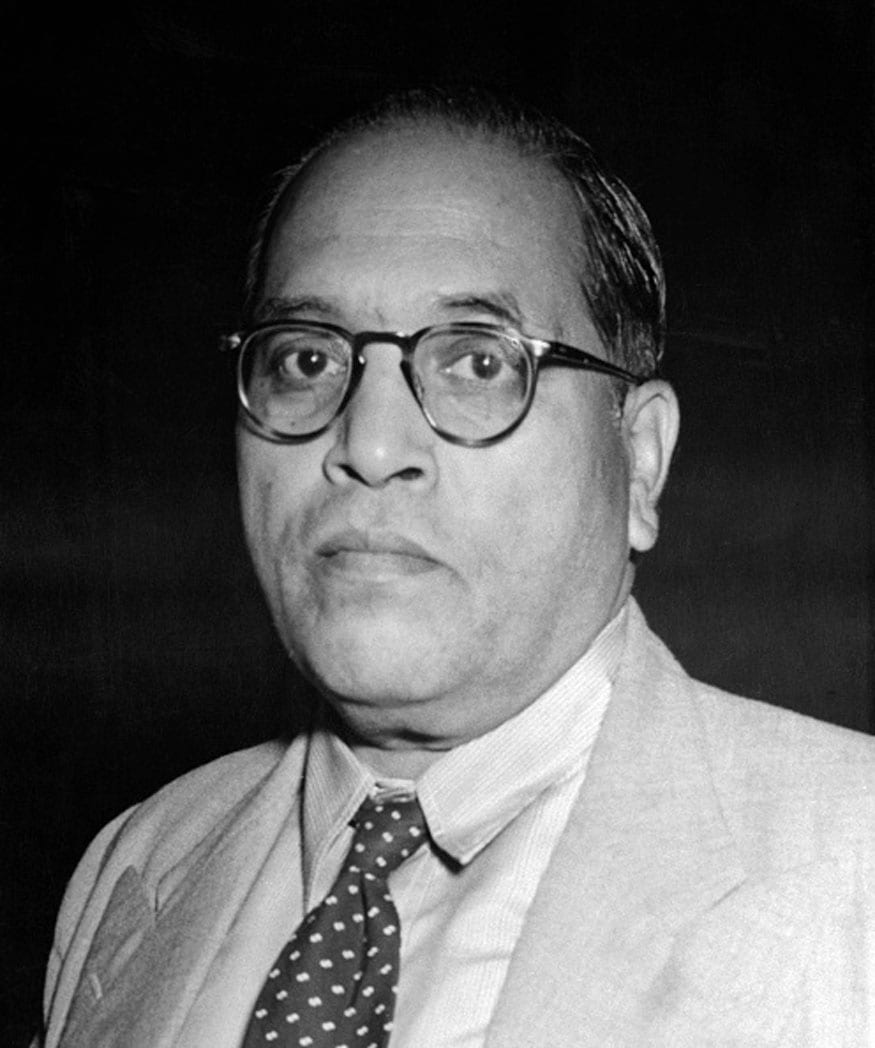 जो प्रतीकुल लोकमताला घाबरून जात नाही, दुसऱ्यांच्या हातचे बाहुले न होण्याइतकी बुद्धी ज्याच्याकडे असते आणि ज्याला स्वाभिमान आहे तोच माणूस स्वतंत्र्य आहे असे मी समजतो. जो प्रतीकुल लोकमताला घाबरून जात नाही, दुसऱ्यांच्या हातचे बाहुले न होण्याइतकी बुद्धी ज्याच्याकडे असते आणि ज्याला स्वाभिमान आहे तोच माणूस स्वतंत्र्य आहे असे मी समजतो.