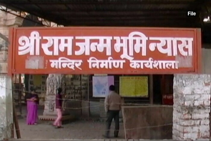 मध्यंतरी अयोध्येतल्या या कार्यशाळेचं काम मंदावलं होतं. कारागिरांची संख्या कमी झालं होतं. पण आता सुप्रीम कोर्टाच्या ऐतिहासिक निकालानंतर पुन्हा एकदा राममंदिर बांधणीच्या कामाला वेग आला आहे.