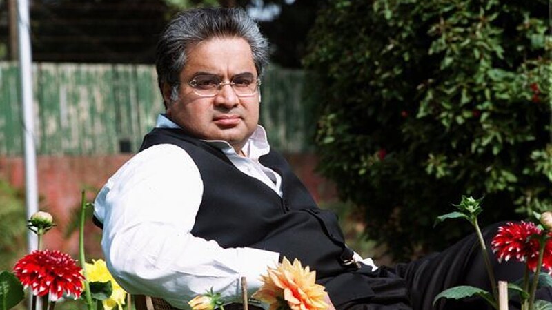हरीश साळवे म्हटलं की ,अगोदर एनकेपी साळवेंचं नाव बहुतांश जणांना आठवतं. एनकेपी साळवे हे काँग्रेसचे मोठे नेते होते आणि स्वतंत्र विदर्भाचे पुरस्कर्ते. आता बीसीसीआयमुळे शरद पवारांचा सगळीकडे गवगवा असतो, त्याचे एनकेपी साळवेही अध्यक्ष होते. हरीश साळवे म्हटलं की ,अगोदर एनकेपी साळवेंचं नाव बहुतांश जणांना आठवतं. एनकेपी साळवे हे काँग्रेसचे मोठे नेते होते आणि स्वतंत्र विदर्भाचे पुरस्कर्ते. आता बीसीसीआयमुळे शरद पवारांचा सगळीकडे गवगवा असतो, त्याचे एनकेपी साळवेही अध्यक्ष होते.