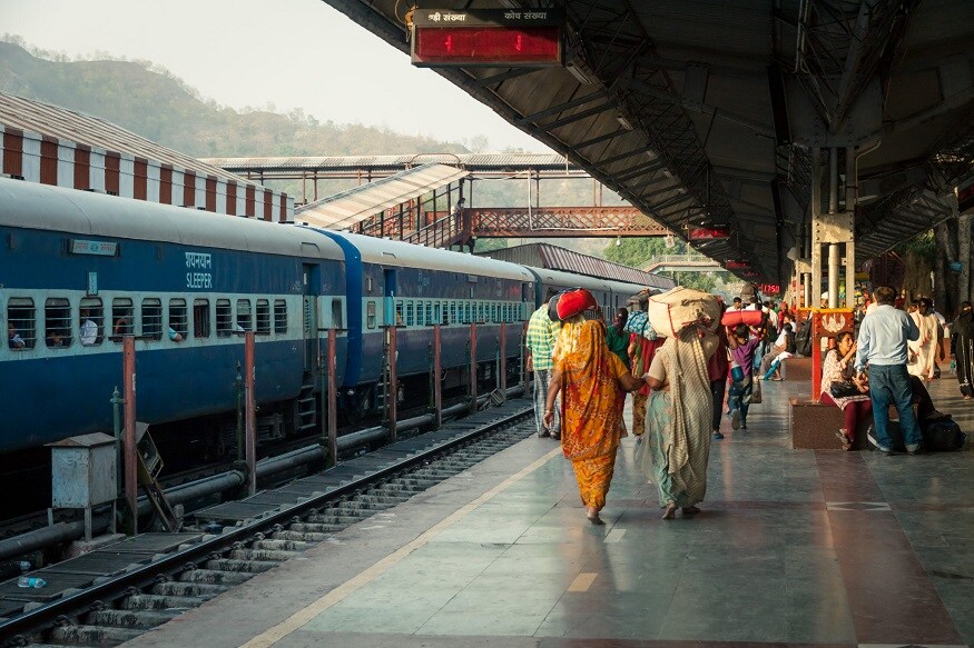 तात्काळ तिकिटाचं बुकिंग करण्याच्या आधी प्रवाशाचे नाव, वय आणि इतर तपशील भरून ठेवावे. त्यामुळे कन्फर्म तिकिट मिळण्याची शक्यता जास्त असते. तात्काळ तिकिटाचं बुकिंग करण्याच्या आधी प्रवाशाचे नाव, वय आणि इतर तपशील भरून ठेवावे. त्यामुळे कन्फर्म तिकिट मिळण्याची शक्यता जास्त असते.